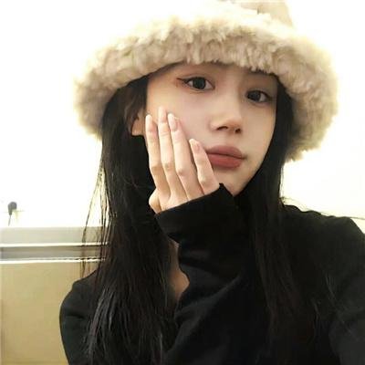 红色八爪女海报