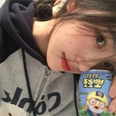 钢铁少女团海报